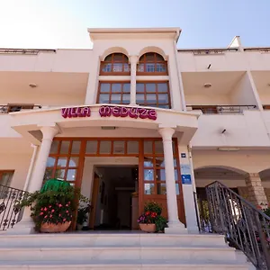 Meduza 3* Biograd Na Moru
