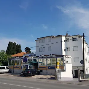 3* Gostinjska kuća Varnica